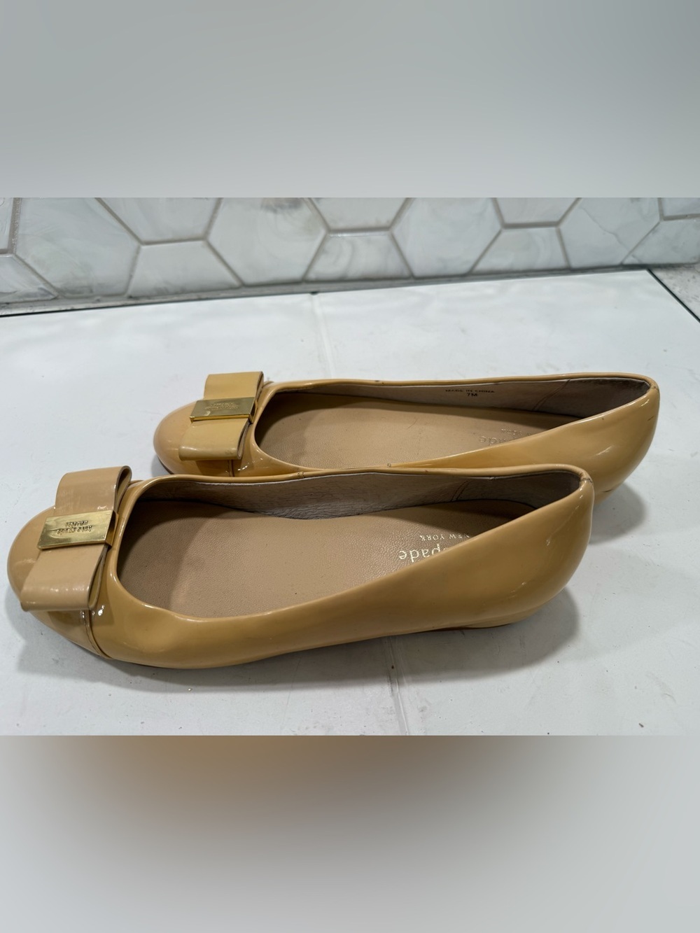 Kate Spade New York Nude Ballet Flats Shoes Bow Gold Size 7M Patent Leather - Picture 7 of 10